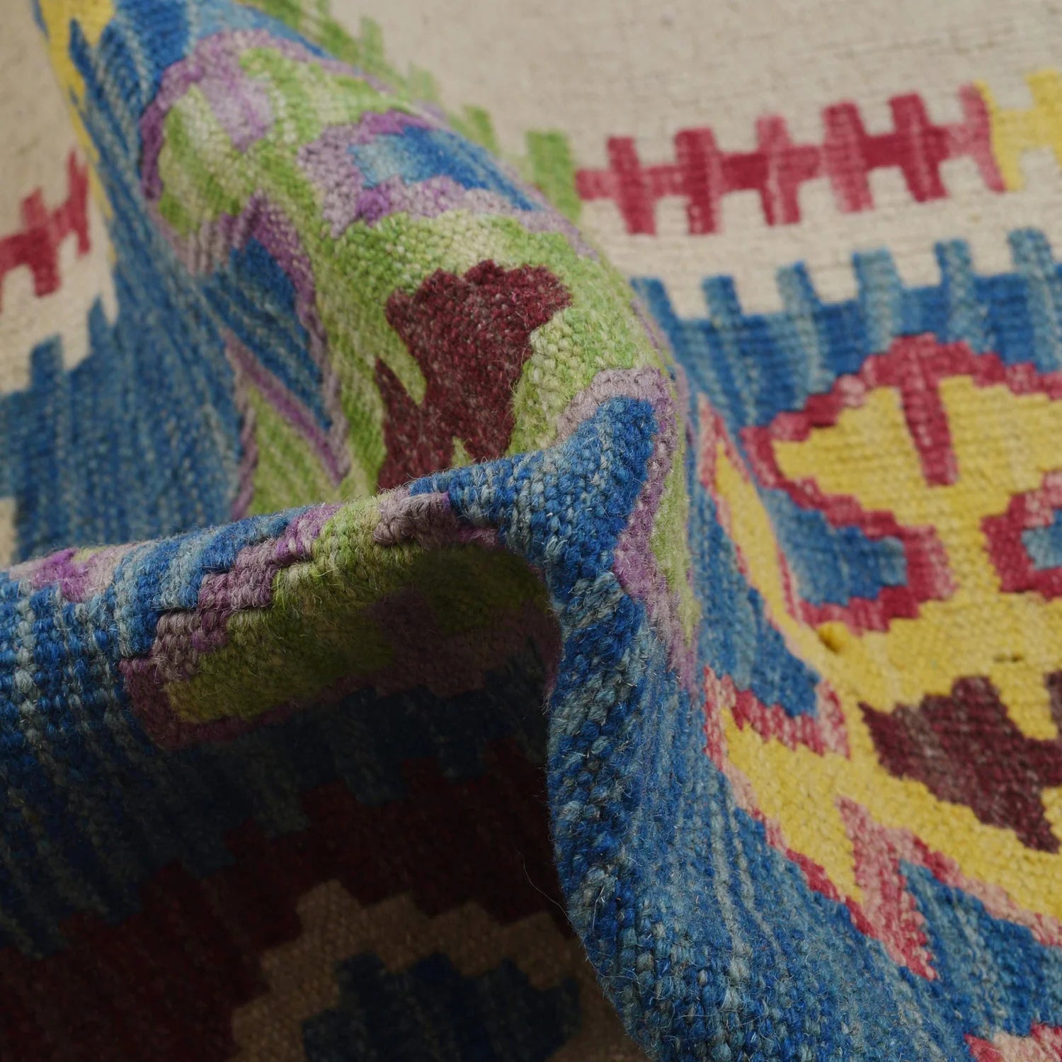 Handmade Natural Wool Kilim Rug 180 × 240 cm – No. G31562