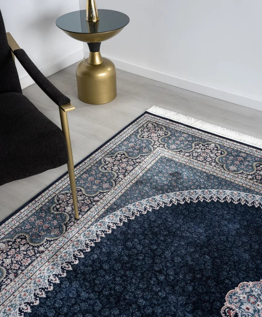 Minyatur Oval Medallion Persian Rug