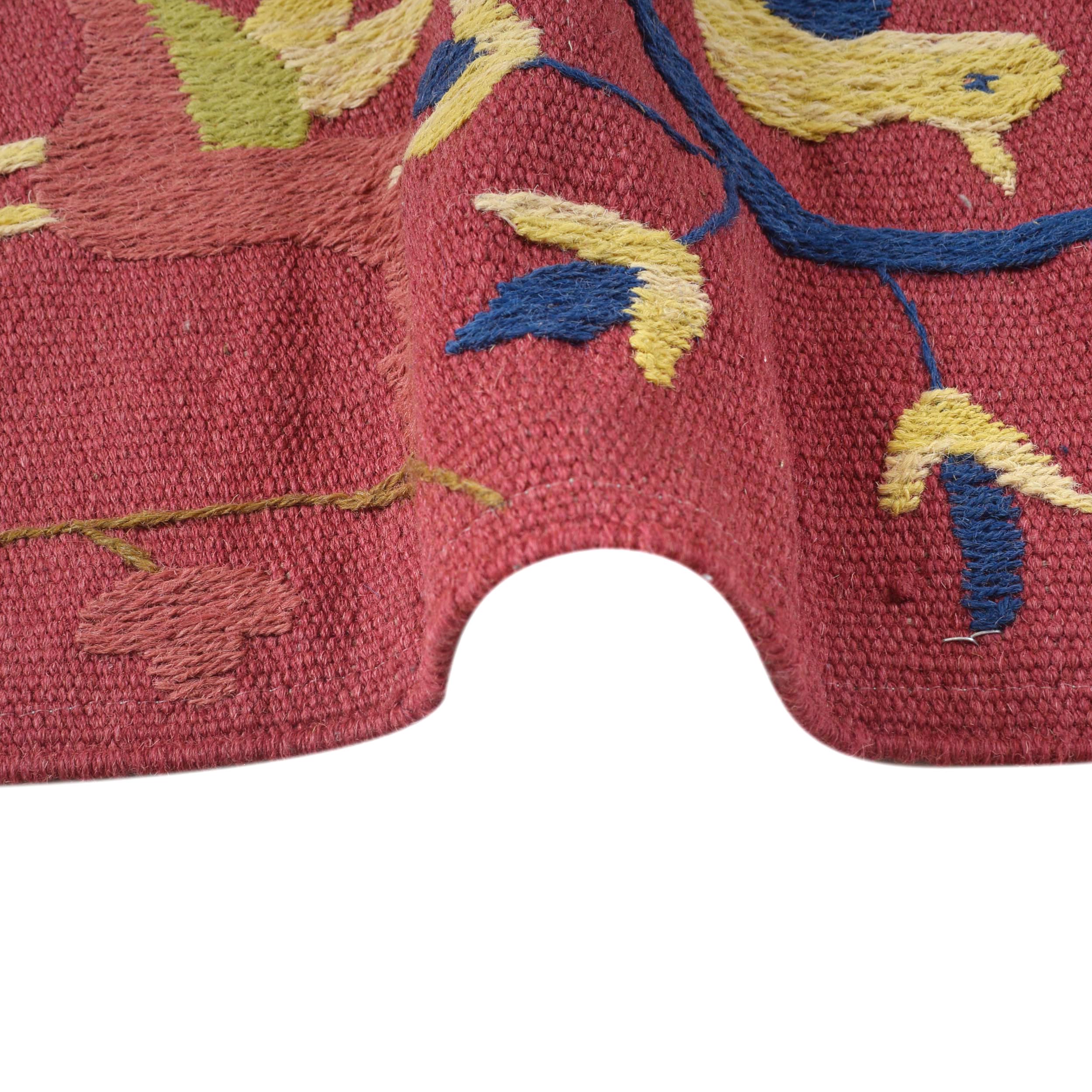 Pakistani Embroidery Kelim 3' 0" x 5' 3" (ft) - No. B32084