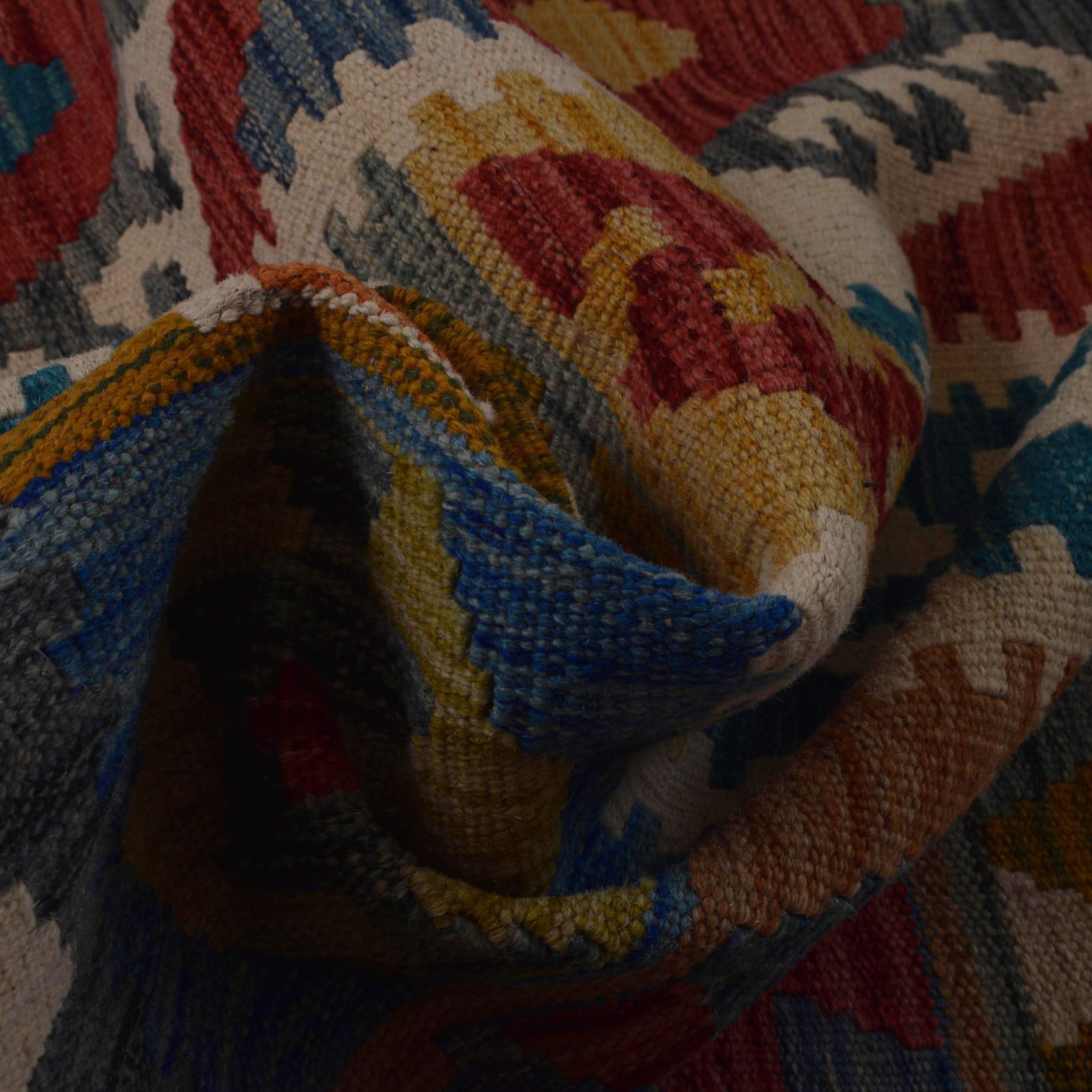 Handmade Vegetable Kelim 6' 0" x 7' 10" (ft) - No. B35923