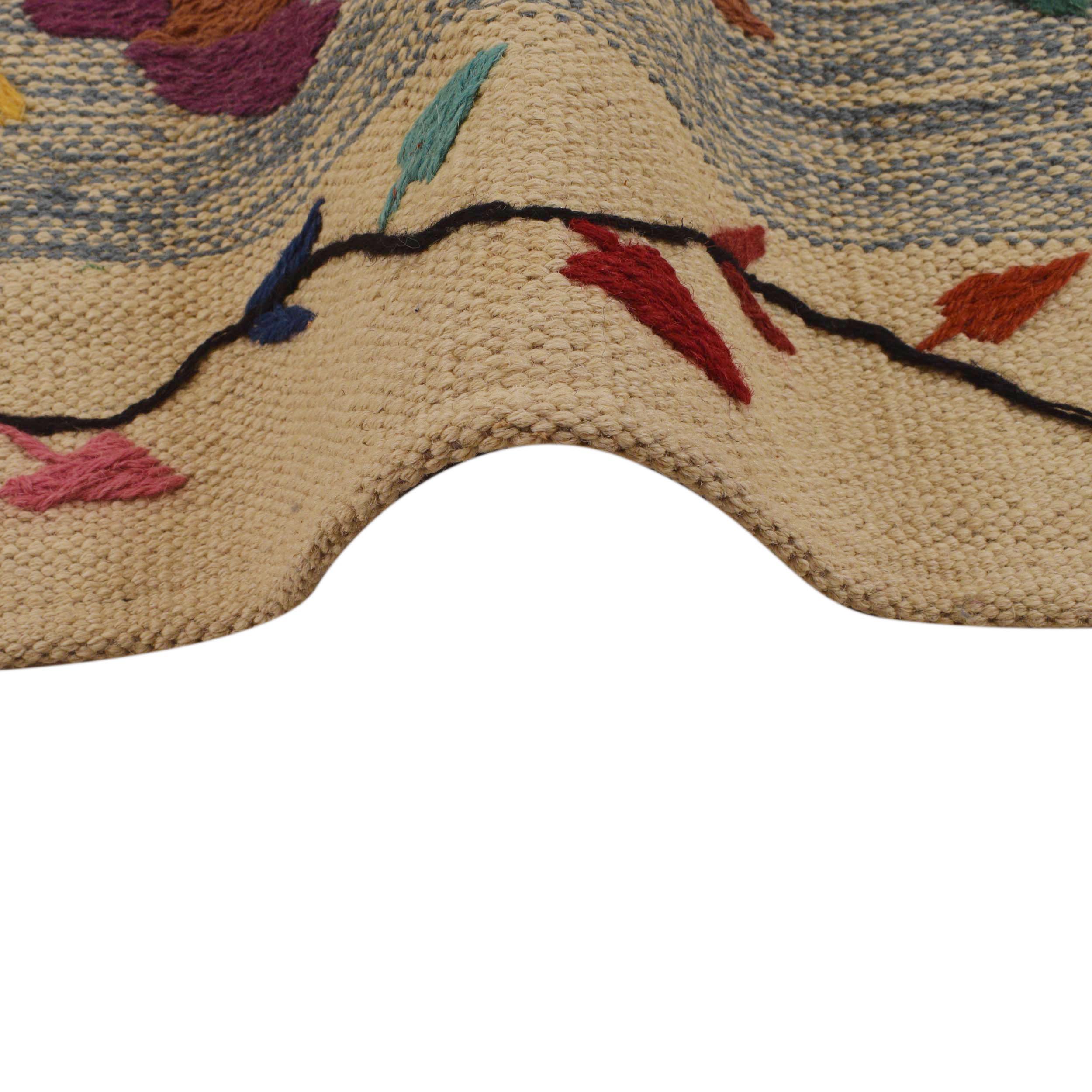 Pakistani Embroidery Kelim 5' 5" x 7' 10" (ft) - No. P35167