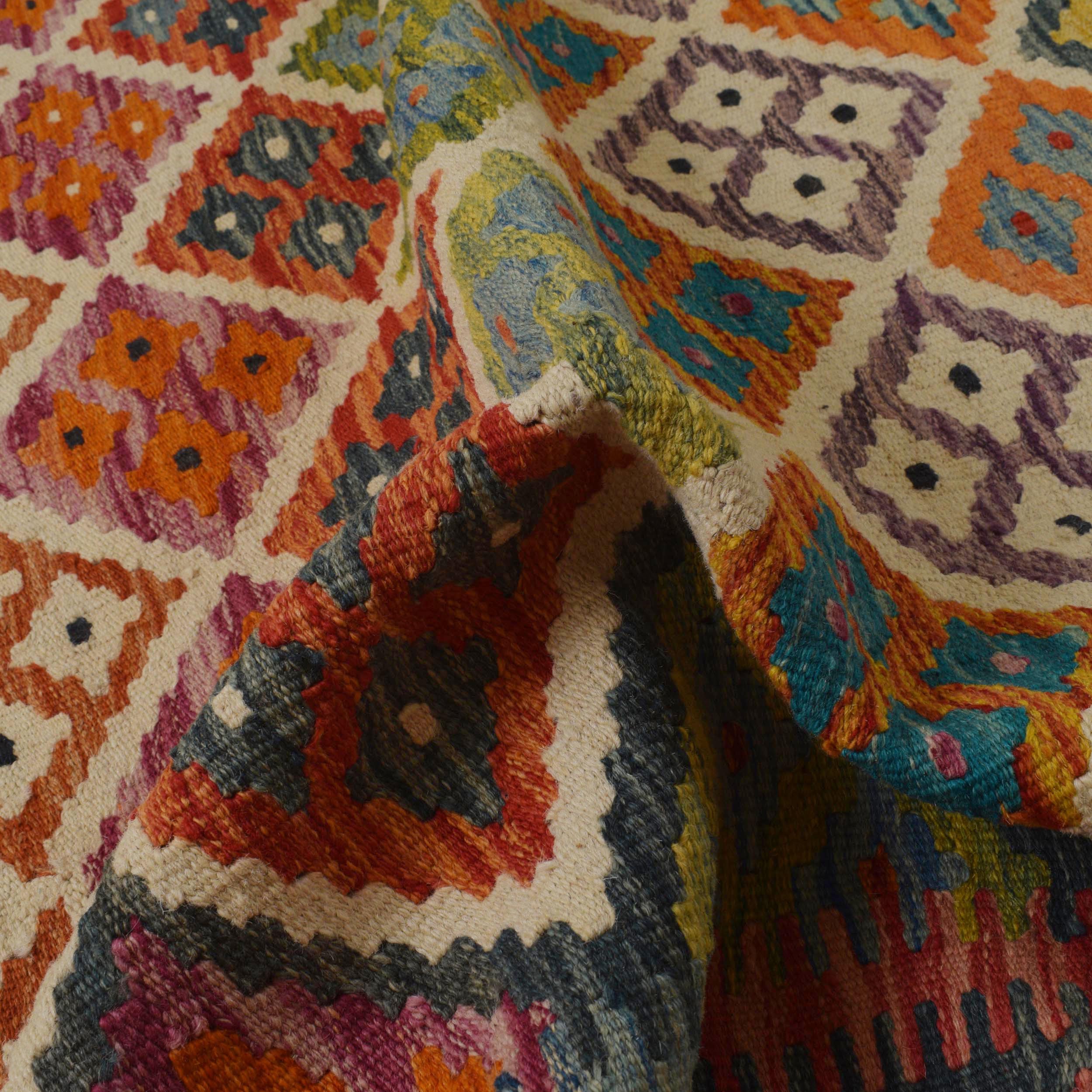 Handmade Vegetable Kelim 5' 10" x 8' 1" (ft) - No. P35653