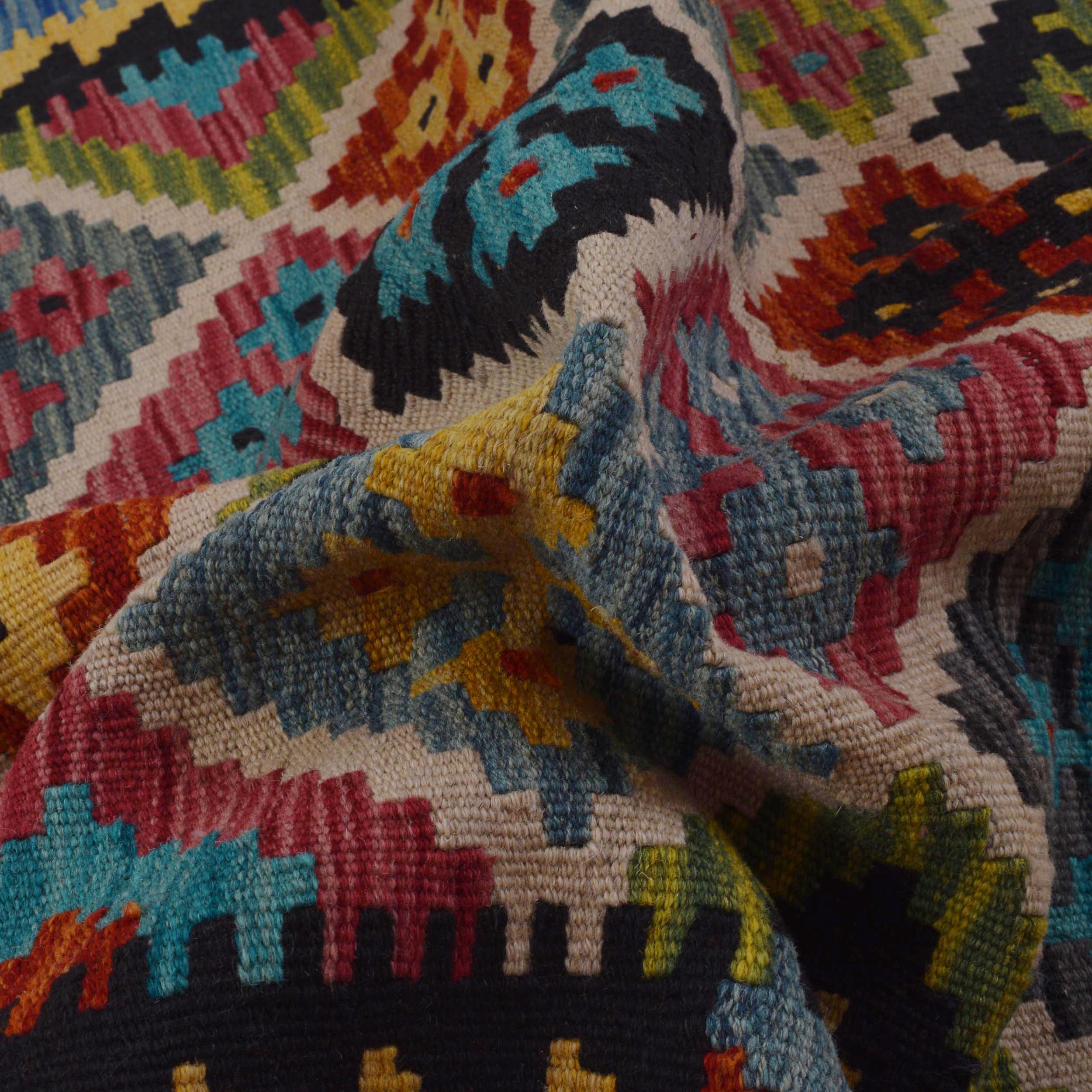 Handmade Wool Area Rug 102 x 143 (cm) (ID P35703)