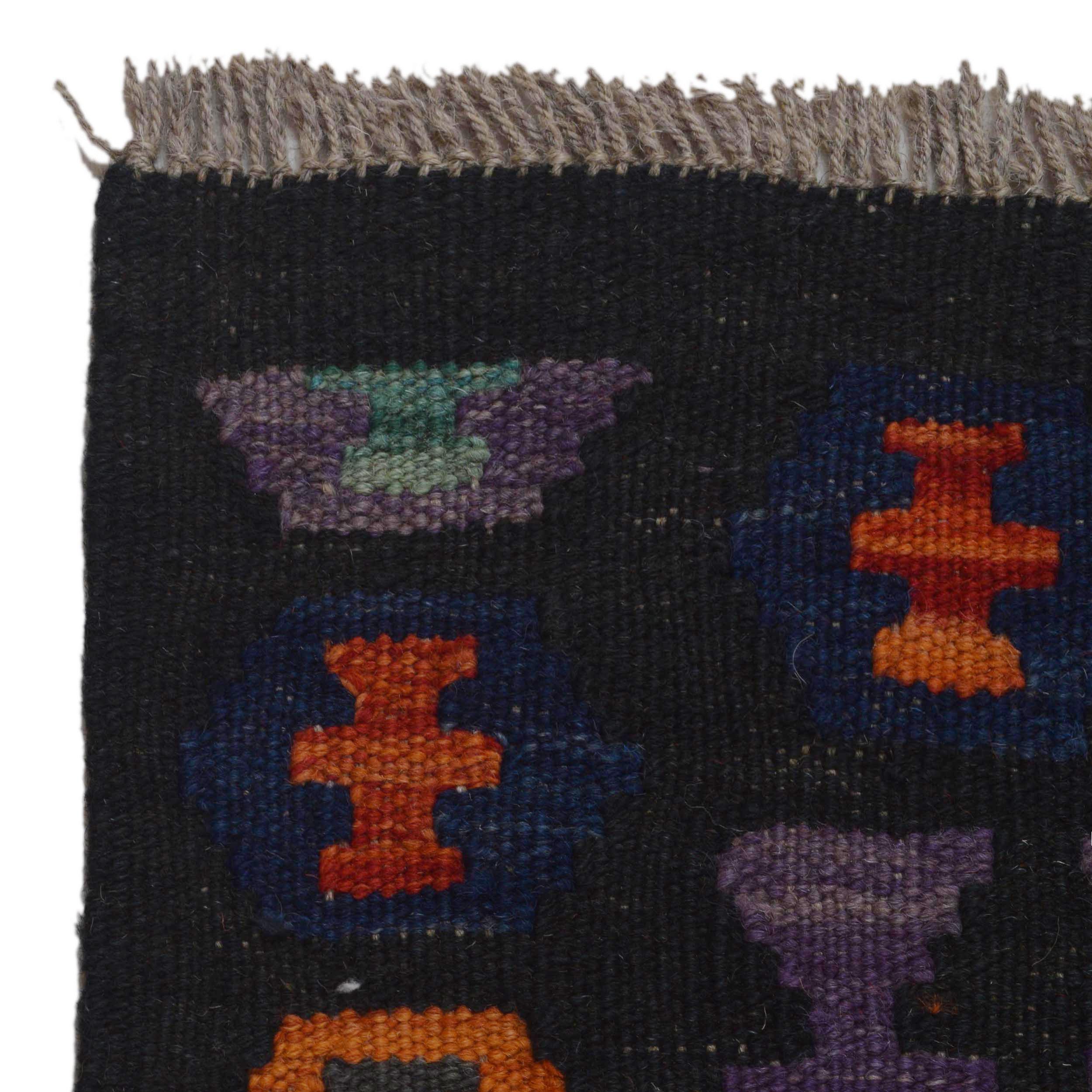 Handmade Wool Kilim Area Rug 175 x 240 cm (ID-P36080)