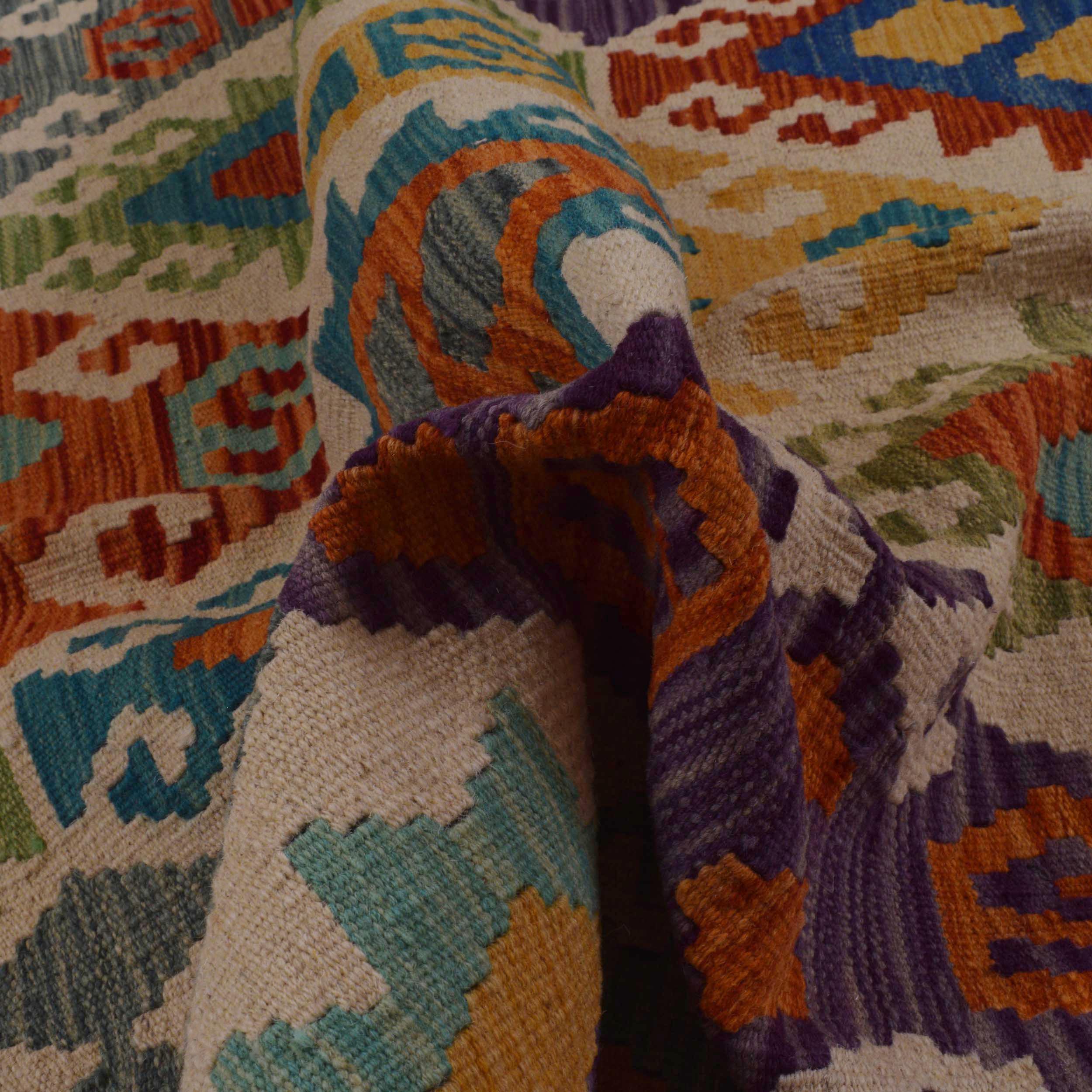 Handmade Wool Kilim Rug 59.8 x 81.1 in (ID P36099)