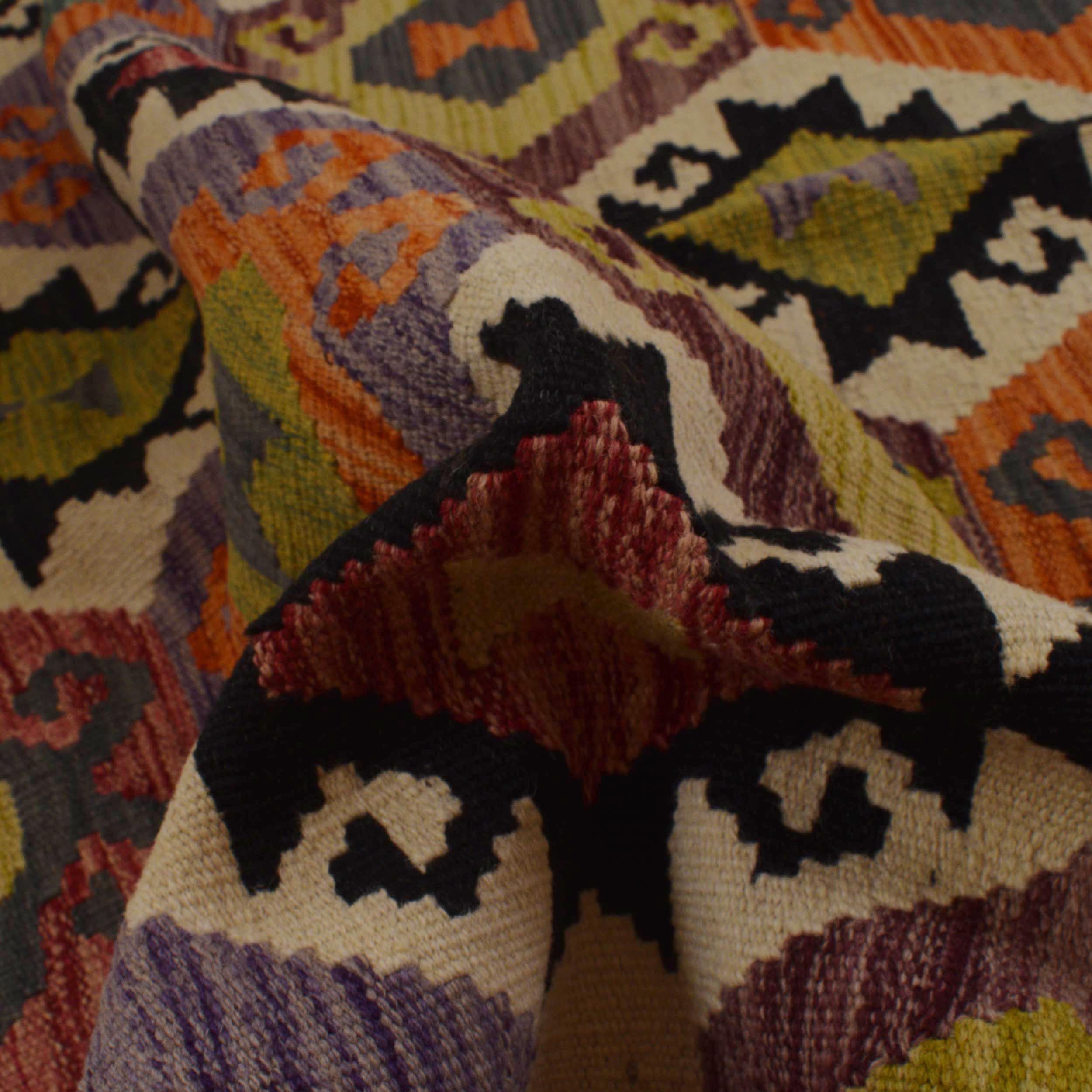 Handmade Wool Kilim Area Rug 5'2 x 6'5 (ID P36101)