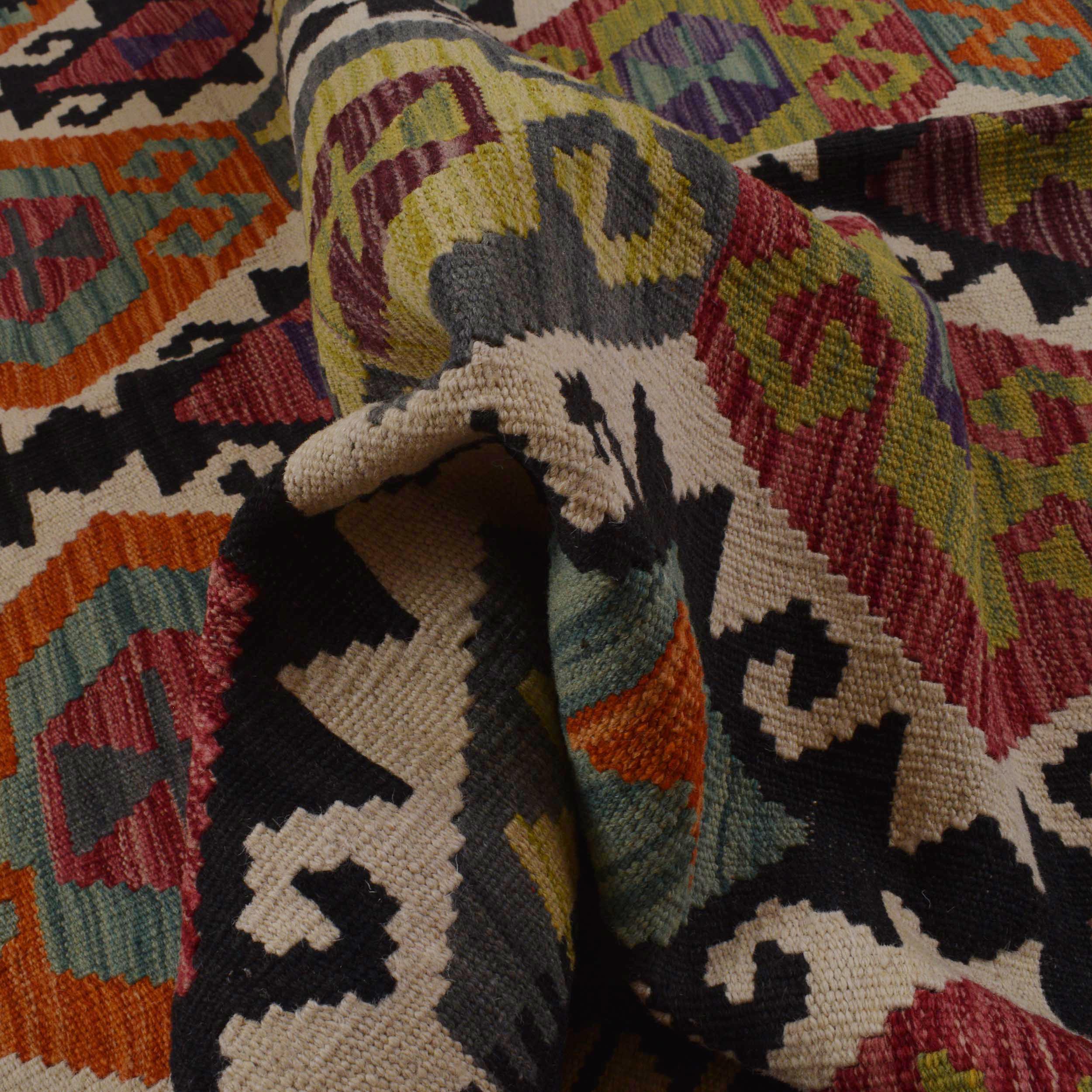 Handmade Premium Wool Area Rug 154 x 193 cm (ID P36103)