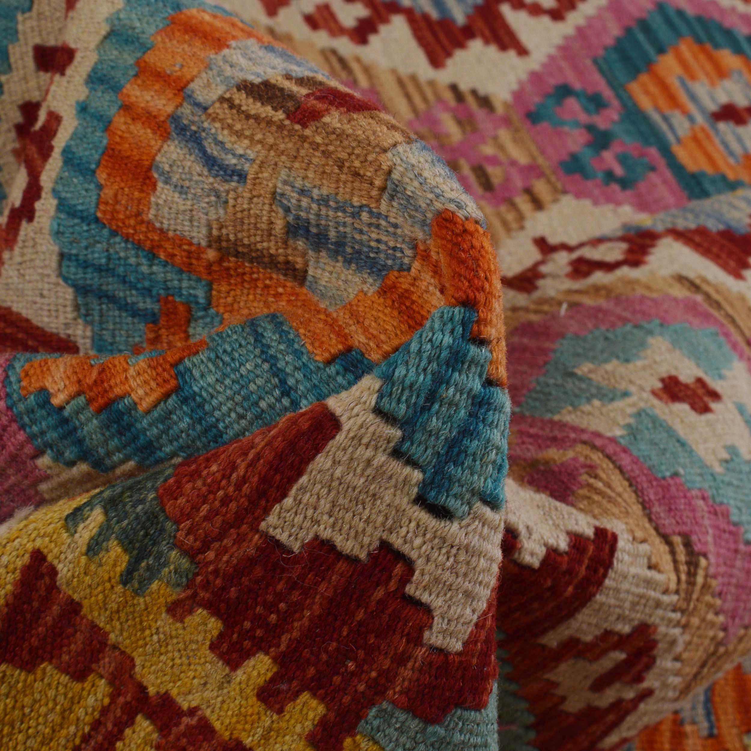 Handmade Wool Kilim Rug 124 x 188 cm (ID P36120)