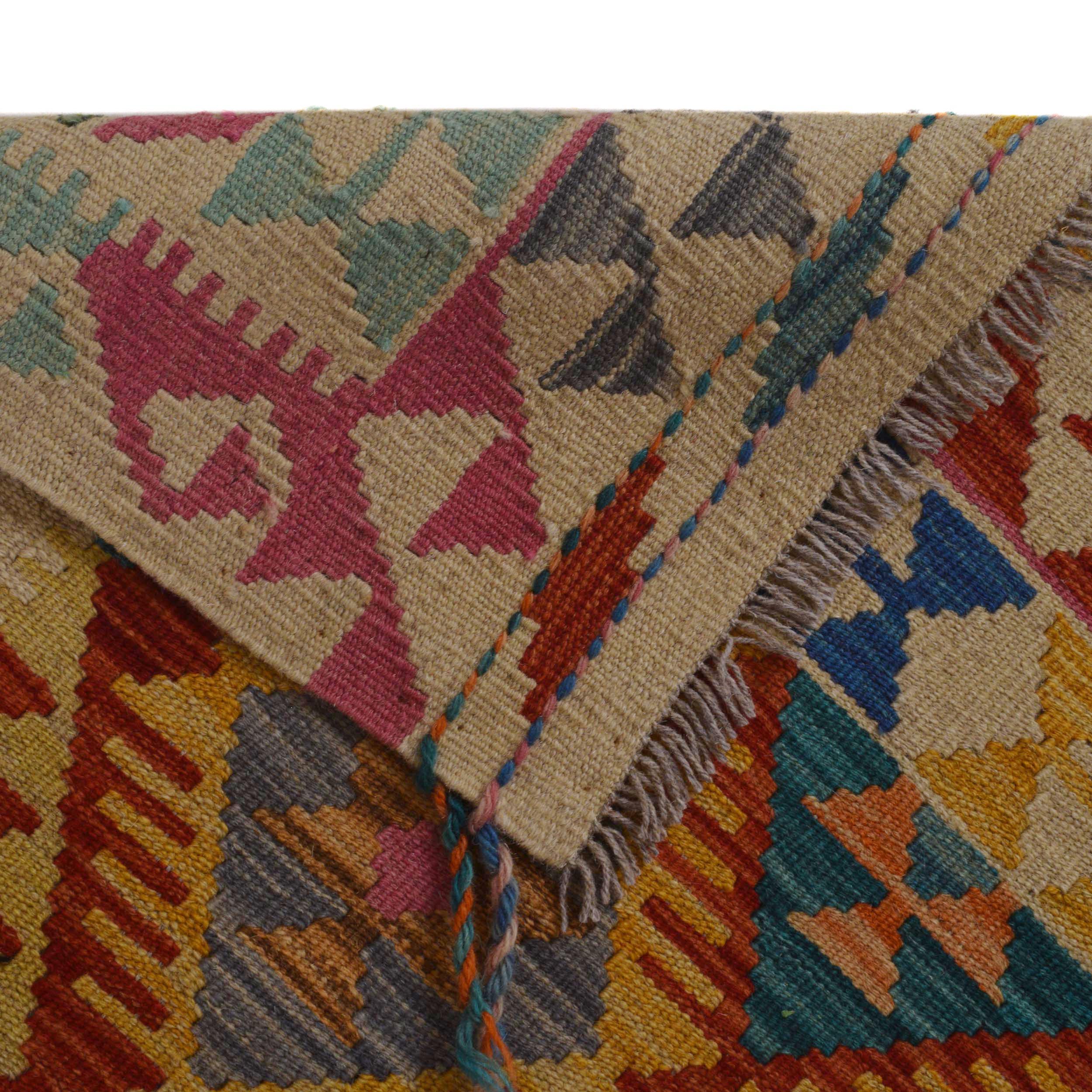 Handmade Wool Kilim Rug 50 x 73 in (ID P36124)